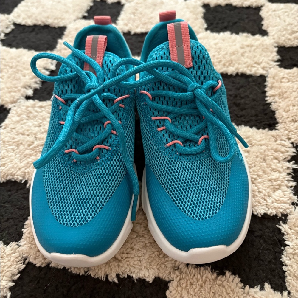 Girls Dicks Sporting Goods sneakers